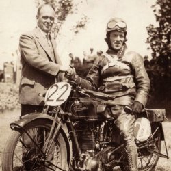 1929